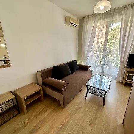 Rainbow 3 Comfy Lägenhet Slăntjev Brjag